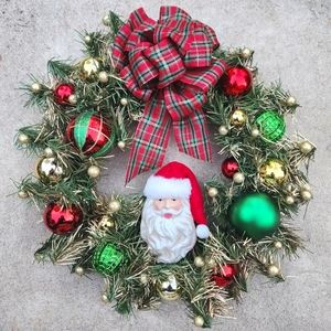 RED, GOLD & GREEN FESTIVE SANTA CHRISTMAS WREATH
